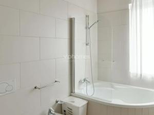Pronájem bytu 1+kk, Praha - Vinohrady, Italská, 49 m2