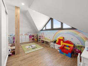 Prodej rodinného domu, Hrádek, 281 m2