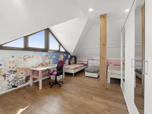 Prodej rodinného domu, Hrádek, 281 m2