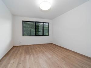 Pronájem bytu 2+kk, Praha - Karlín, U Sluncové, 55 m2