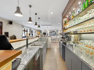 Prodej restaurace, Český Šternberk, 480 m2