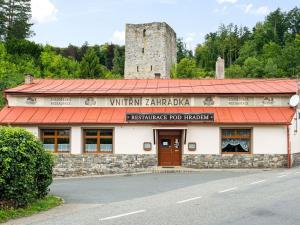 Prodej restaurace, Český Šternberk, 480 m2