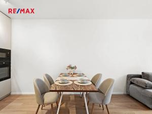 Pronájem bytu 2+kk, Praha - Vysočany, Pod Harfou, 50 m2