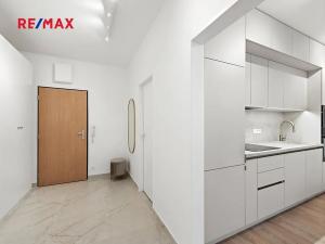 Pronájem bytu 2+kk, Praha - Vysočany, Pod Harfou, 50 m2