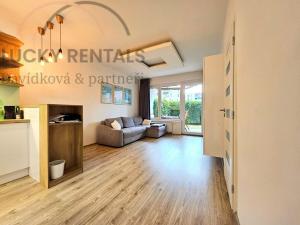 Pronájem bytu 2+kk, Praha - Hloubětín, Granitova, 53 m2