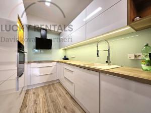 Pronájem bytu 2+kk, Praha - Hloubětín, Granitova, 53 m2