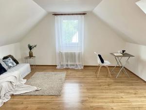 Prodej rodinného domu, Zlonín, Hlavní, 78 m2