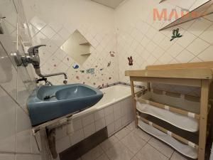Pronájem bytu 2+1, Chomutov, Holešická, 62 m2