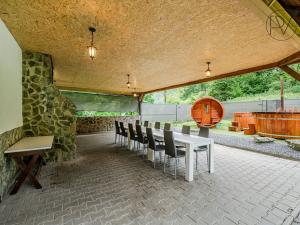 Prodej ubytování, Řeka, 250 m2