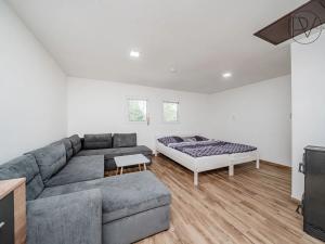 Prodej ubytování, Řeka, 250 m2