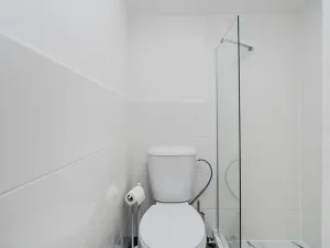 Prodej ubytování, Řeka, 250 m2