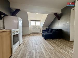 Pronájem bytu 2+kk, Kladno - Švermov, Havlíčkovo nám., 39 m2