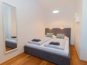 Pronájem bytu 2+kk, Praha - Vinohrady, Perucká, 41 m2