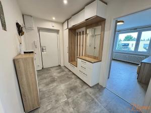 Pronájem bytu 3+1, Unhošť, 1. máje, 76 m2