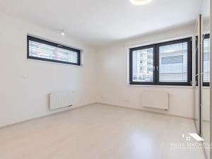 Pronájem bytu 2+kk, Brno, Kumpoštova, 63 m2
