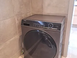 Pronájem bytu 2+kk, Praha - Holešovice, Veverkova, 40 m2