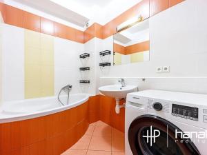 Pronájem bytu 3+kk, Olomouc, Voskovcova, 58 m2