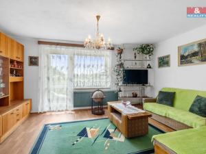Prodej rodinného domu, Kněževes, Jižní, 140 m2