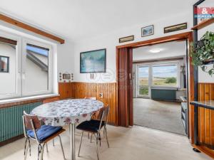 Prodej rodinného domu, Kněževes, Jižní, 140 m2