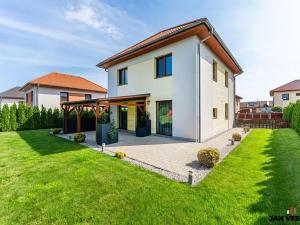 Prodej rodinného domu, Veleň, Sněžná, 144 m2