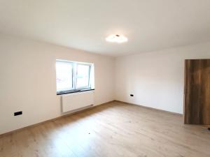 Pronájem rodinného domu, Chrudim, 180 m2