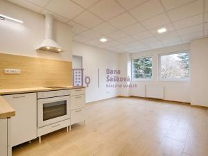 Pronájem bytu 3+kk, Jindřichův Hradec, Miřiovského, 60 m2