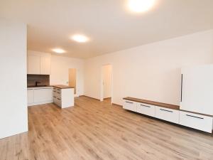 Pronájem bytu 3+kk, Praha - Modřany, Zlochova, 72 m2