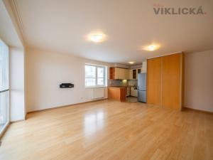 Pronájem bytu 2+kk, Praha - Kolovraty, Preislerova, 54 m2