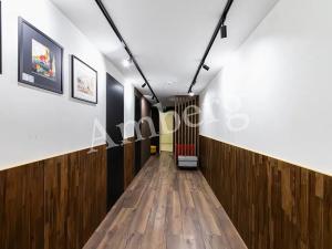 Prodej obchodního prostoru, Praha - Karlín, Karolinská, 59 m2