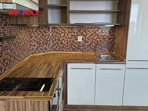 Pronájem bytu 1+kk, Klecany, V Honech, 30 m2