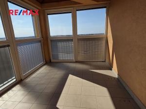 Pronájem bytu 1+kk, Klecany, V Honech, 30 m2