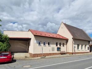 Prodej obchodního prostoru, Slatinice, 550 m2