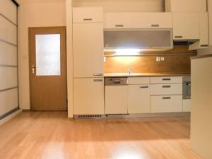 Pronájem bytu 1+kk, Praha - Záběhlice, Na lávce, 37 m2