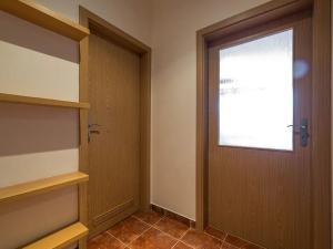 Pronájem bytu 1+kk, Praha - Záběhlice, Na lávce, 37 m2