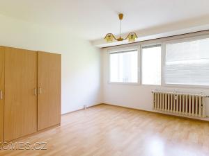 Pronájem bytu 2+1, Praha - Kobylisy, Rajmonova, 48 m2