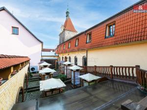 Pronájem obchodního prostoru, Domažlice - Dolejší Předměstí, Husova třída, 600 m2