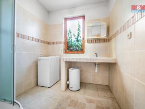 Pronájem obchodního prostoru, Domažlice - Dolejší Předměstí, Husova třída, 600 m2