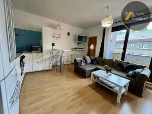 Prodej bytu 1+kk, Praha - Košíře, Pod Klamovkou, 48 m2