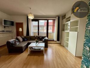 Prodej bytu 1+kk, Praha - Košíře, Pod Klamovkou, 48 m2