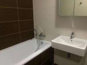 Pronájem bytu 1+kk, Praha - Malešice, Počernická, 30 m2