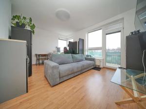 Pronájem bytu 2+kk, Praha - Vysočany, 66 m2