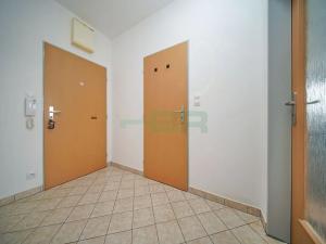 Pronájem bytu 2+kk, Praha - Vysočany, 66 m2