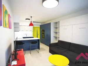 Pronájem bytu 1+kk, Praha - Karlín, Sokolovská, 31 m2