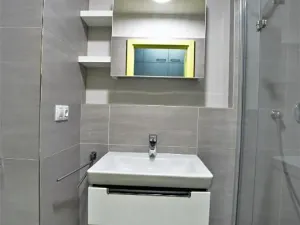 Pronájem bytu 1+kk, Praha - Karlín, Sokolovská, 31 m2