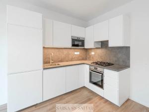 Pronájem bytu 3+kk, Praha - Smíchov, U dvou srpů, 63 m2