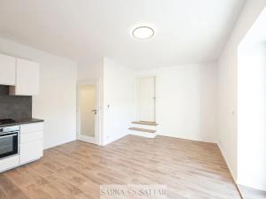 Pronájem bytu 3+kk, Praha - Smíchov, U dvou srpů, 63 m2