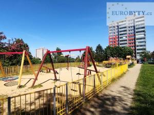 Pronájem bytu 2+1, Praha - Záběhlice, Ostružinová, 53 m2