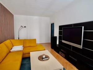 Pronájem bytu 2+1, Teplice, Sokolovská cesta, 53 m2