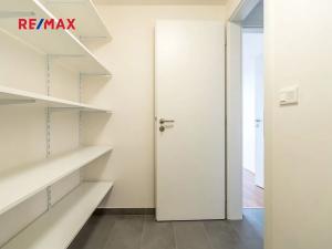 Pronájem bytu 2+kk, Praha - Kamýk, Zimova, 55 m2