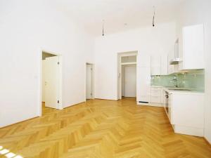 Pronájem bytu 2+kk, Praha - Vinohrady, Římská, 45 m2